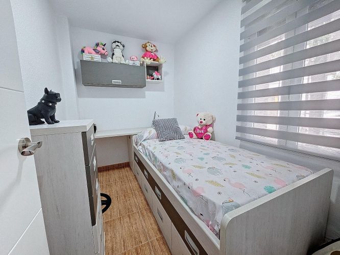 FABULOSA CASA EN LA ZONA BAJA DE CAMPO DE LA VERDAD