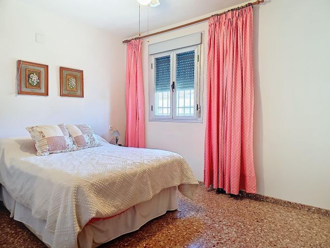 FABULOSA CASA VPO EN ZONA ARROYO DEL MORO