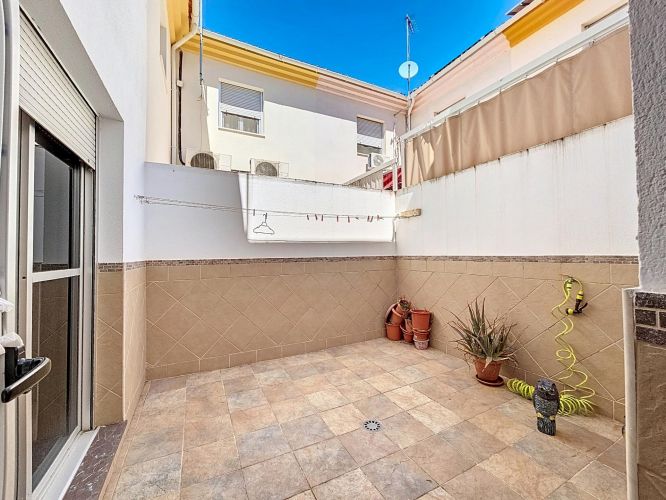 FABULOSA CASA VPO EN ZONA ARROYO DEL MORO