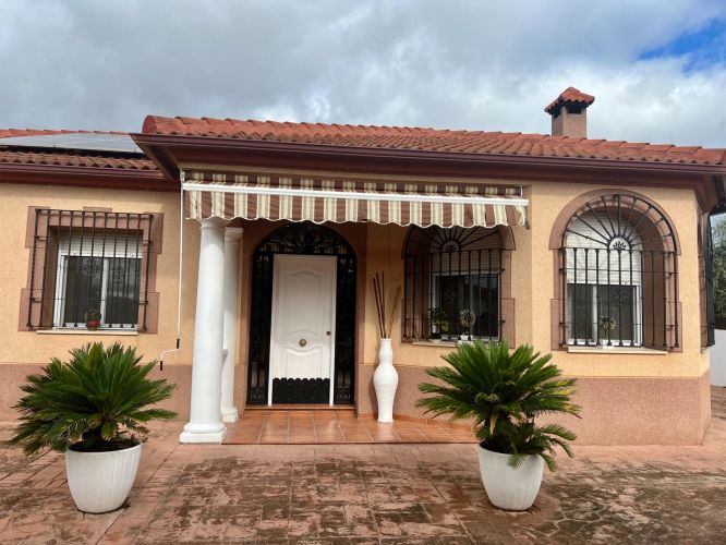 CHALET EN CORDOBA ZONA ALCOLEA 