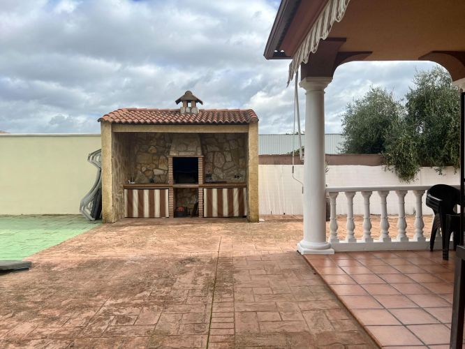 CHALET EN CORDOBA ZONA ALCOLEA 