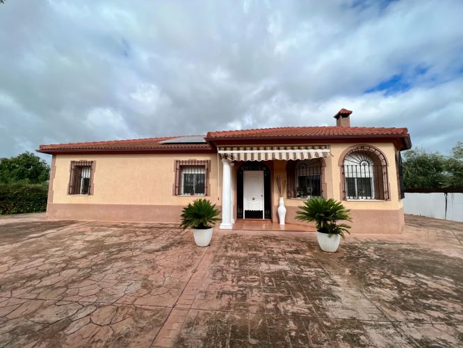 CHALET EN CORDOBA ZONA ALCOLEA 