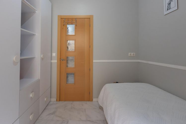 APARTAMENTO CÉNTRICO Y ACOGEDOR