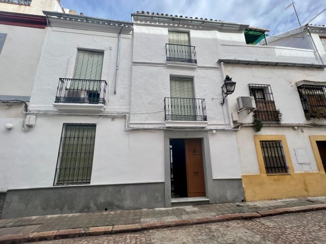 CASA EN CORDOBA ZONA CASCO ANTIGUO 